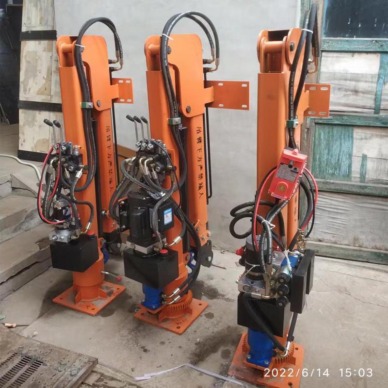 曲江区重汽蓝牌随车吊 3.2吨 国六动力强 液压驱动 农用自卸起重机